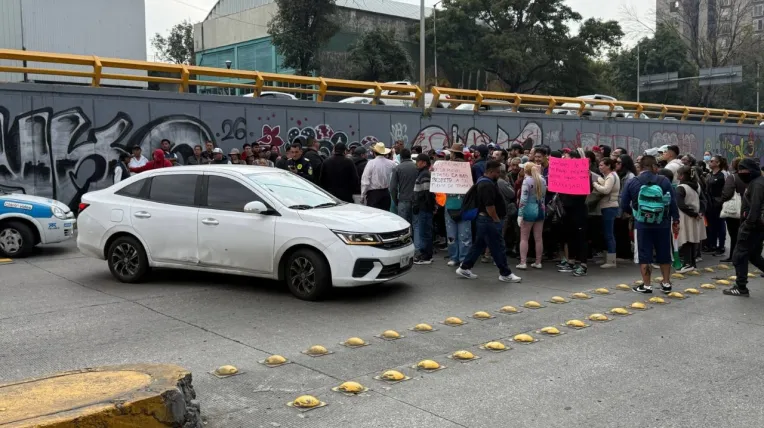 Marchas en CDMX HOY 15 de octubre 2026: Calles cerradas y afectadas por manifestantes; rutas alternas