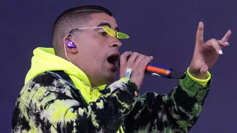 Bad Bunny y Anuel AA basquetbol