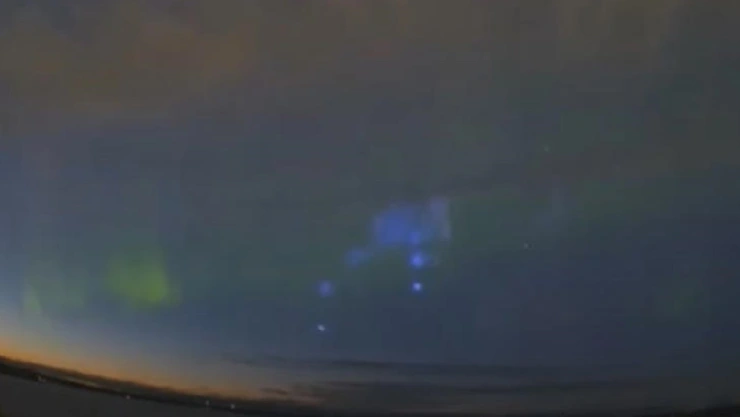 Luz en cielo de Suecia
