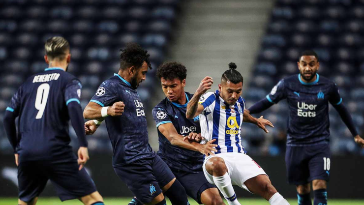 Tecatito Corona ante el Marsella