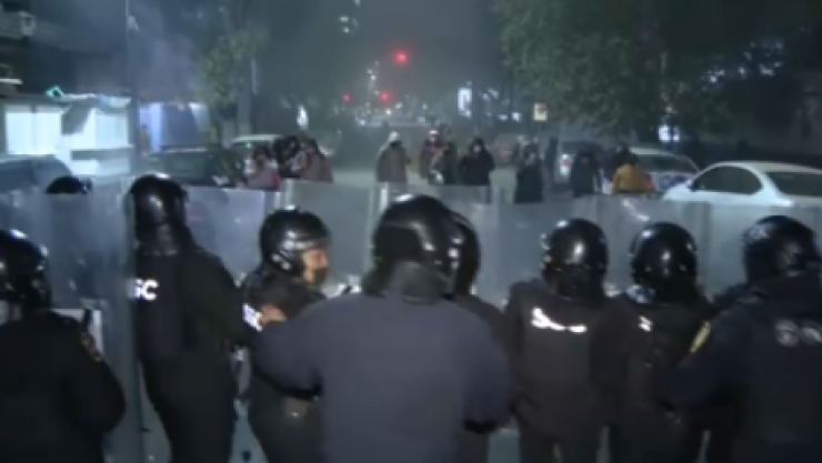 encapuchadas_policias.png