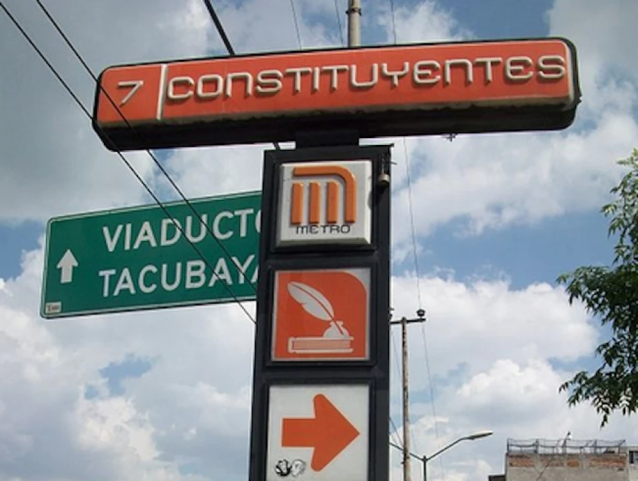 Metro Constituyentes