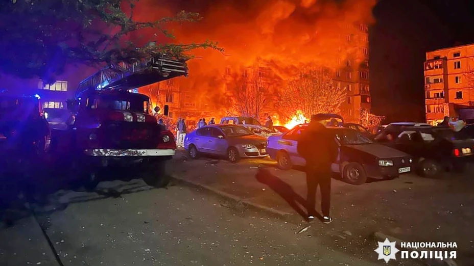 Incendio en Uman, Ucrania, tras un ataque ruso.