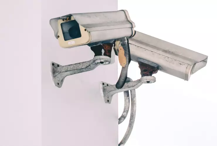 Las cámaras de seguridad estaban instaladas hasta en la recámara principal.