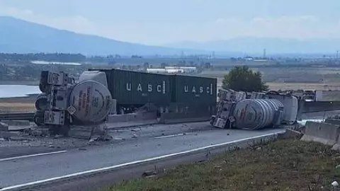 Un accidente en Arco Norte, cerca de la México-Querétaro, dejó a cientos de conductores varados