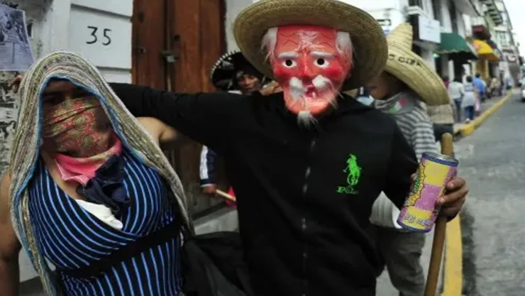 Mediante una protesta nació la tradición de El viejo en Veracruz