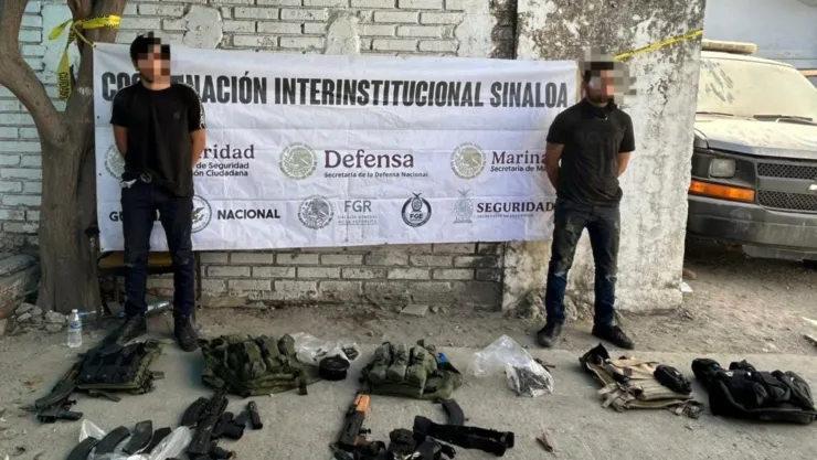 Detienen a tres hombres armados en la colonia Villa Galaxia en Mazatlán..jpg