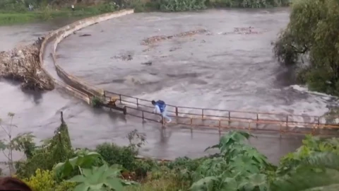 Tromba sorprende a Puebla: desbordamiento y caos vial tras torrencial aguacero