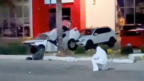 Accidente en blvd Las Torres León; muere una joven y otra más queda lesionada.