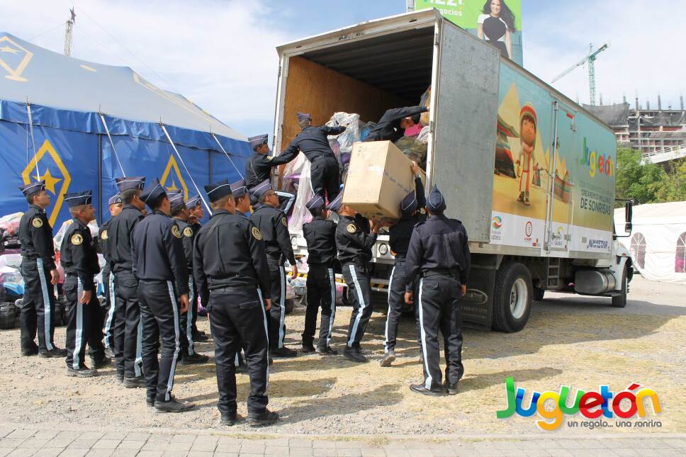 Navistar carga de juguetes