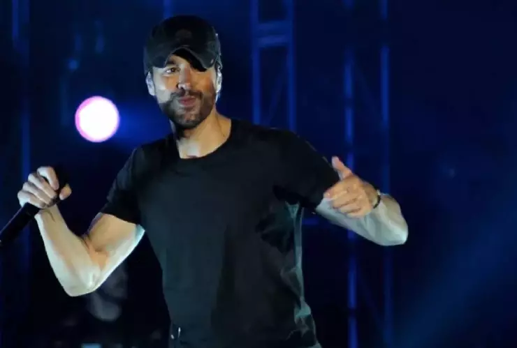 Enrique Iglesias y Anna Kournikova dan la bienvenida a su cuarto bebé: FOTO