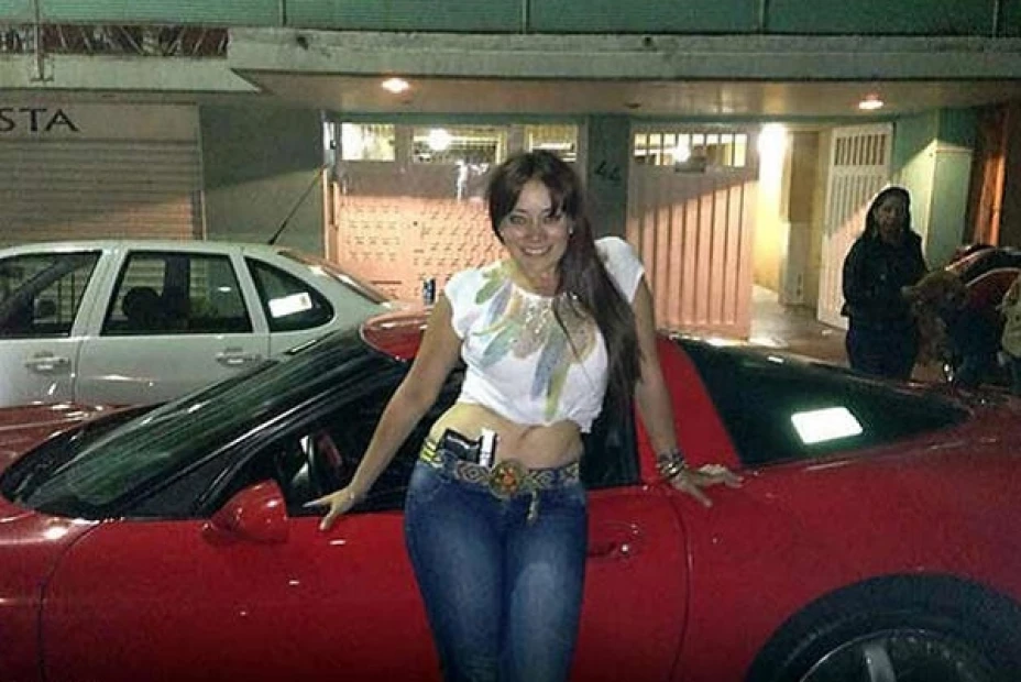 La exfuncionaria fue arrollada por un tráiler