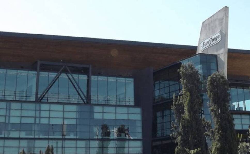 empresa de cial- Empresa deposita por error 3 mdp a empleado, él desaparece