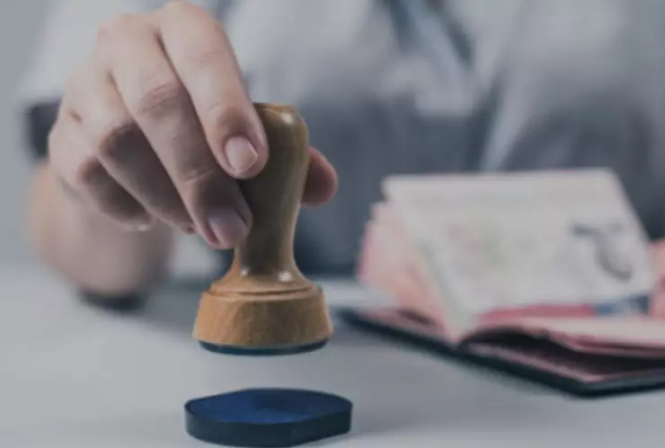 Cuánto dinero se necesita tener en el banco para obtener la Visa americana