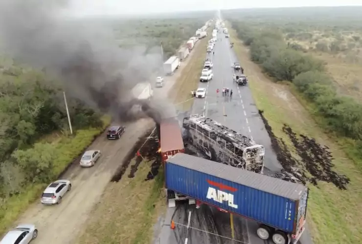 Choque en carretera de Tamaulipas deja cuatro personas calcinadas