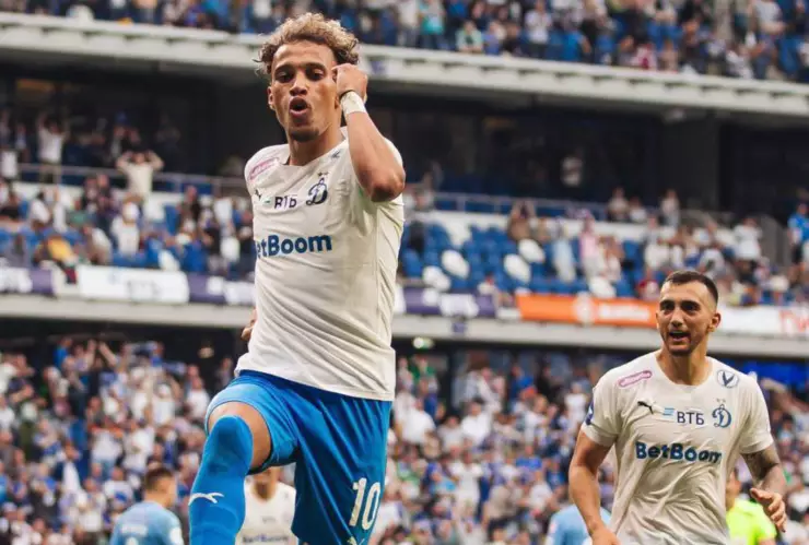 Luis Chávez Dynamo Moscú