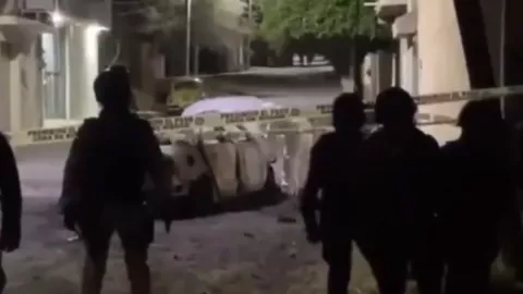 VIDEO Estalla coche bomba en Celaya y deja lesionados