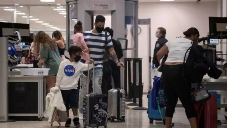 estados unidos aeropuerto covid 19.jpg