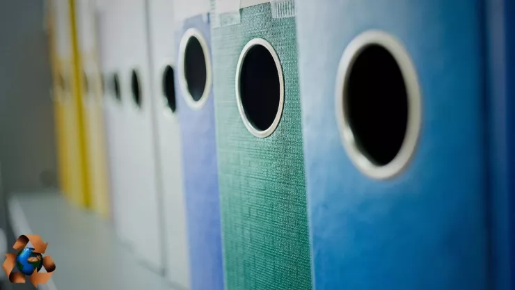 3 ideas para reciclar carpetas de oficina de forma creativa, según la IA.jpg
