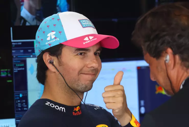 Checo Pérez en la pole del Gran Premio de Miami