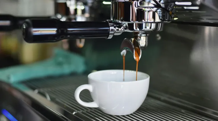 ¿Cuáles son los efectos negativos del consumo de café en exceso?
