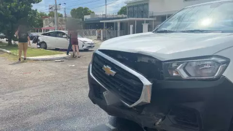 Se registra fuerte accidente en calles de Mérida; así fue captado