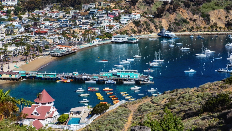 una vista de la isla Santa Catalina en California