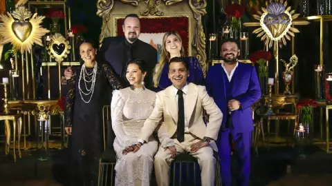 VIDEO_ Así NODAL felicita a su SUEGRO Pepe Aguilar en su cumpleaños (1).jpg