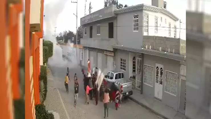 Explosión durante procesión en Puebla