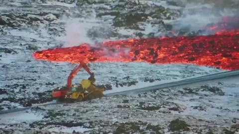 volcán-islandia-entra-en-erupción-3-veces-desde-diciembre-video