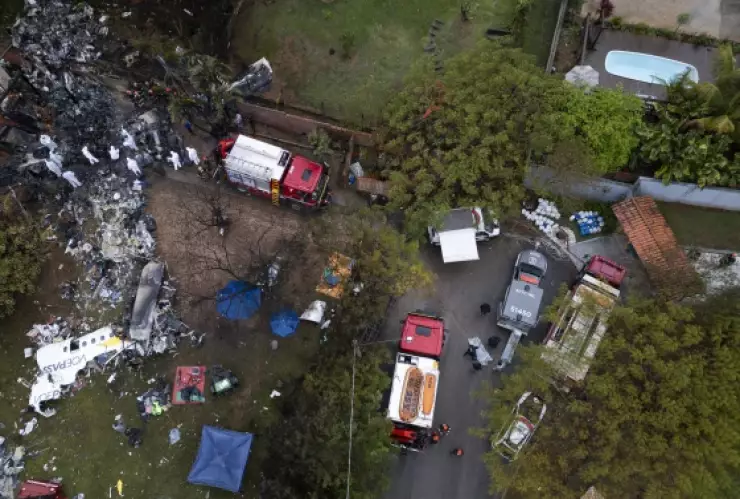 Así quedó el lugar donde se impactó el avión en Brasil