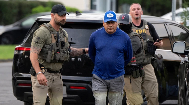 ICE detuvo a 50 mil migrantes en julio y agosto