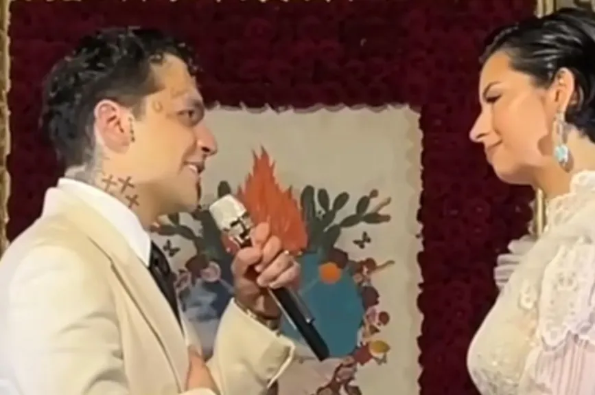 Votos de la boda de Nodal con Angela.jpg