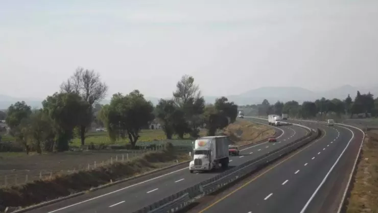 Accidente y volcadura deja caos en la autopista Puebla-Orizaba hoy: Tráfico hacia Esperanza