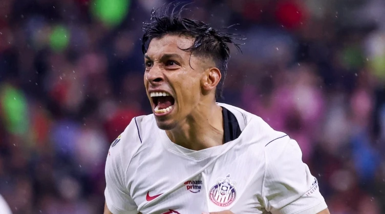 Ángel Sepúlveda: cuál es el sueldo que tiene el delantero en Chivas