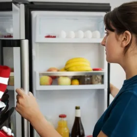 Ideas DIY 5 ideas divertidas para personalizar tu refrigerador con el estilo de El Gato en el Sombrero.jpg
