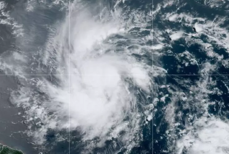 Estos son los primeros CATASTRÓFICOS daños que dejó el huracán Beryl en las islas de Barlovento