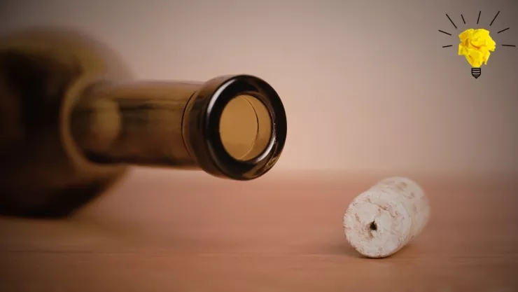 No las tires 3 formas creativas de reciclar las botellas de vino, según la IA.jpg