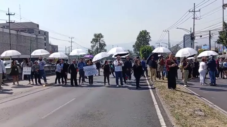 Bloqueo en ambos sentidos de Insurgentes Sur 19 de marzo