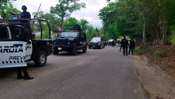 Movilización en Tuxtla Gutiérrez deja cinco detenidos, armas y vehículos asegurado