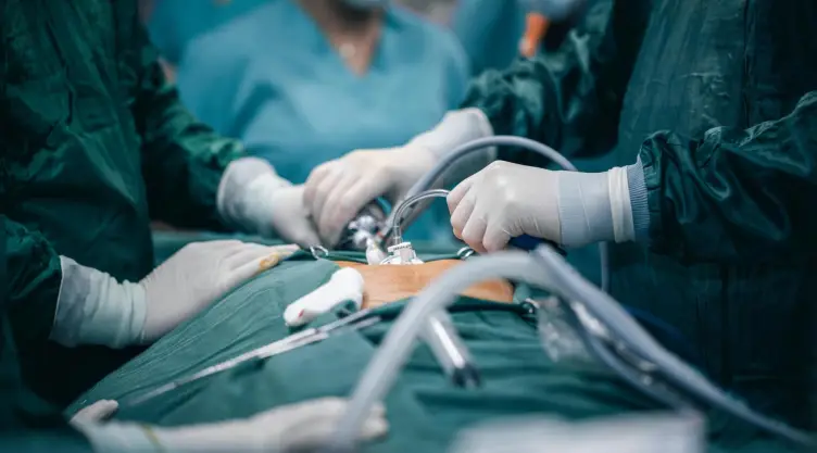 como-fue-cirugia-sometio-famosa-conductora-extirparan-tumor-cancerigeno