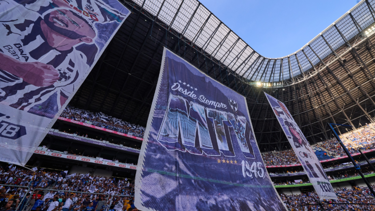 La afición de Rayados en el Estadio BBVA Bancomer