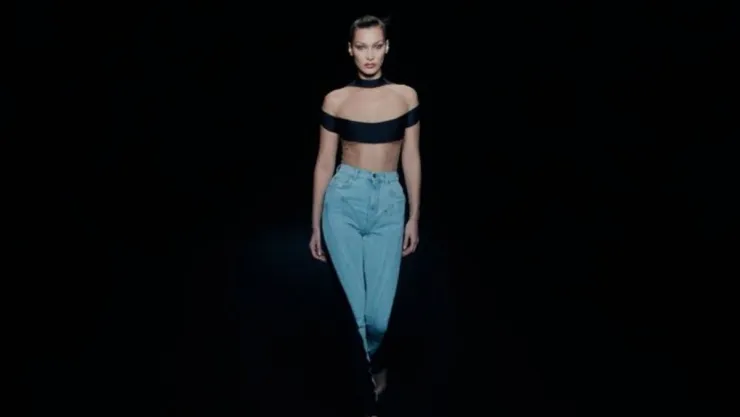bella-hadid-transparente.jpg