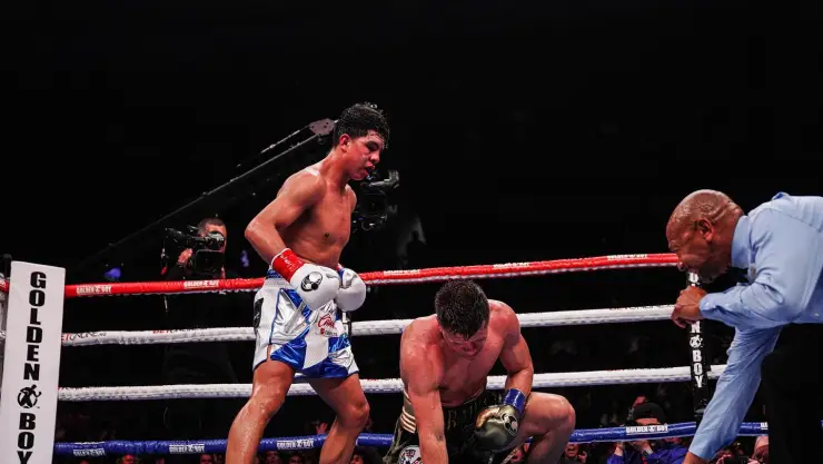 Jaime Munguía vs Sergyi Derenvyanchenko