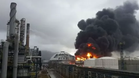 VIDEO: Captan zona de desastre tras explosión en fábrica; dejó ocho muertos en China