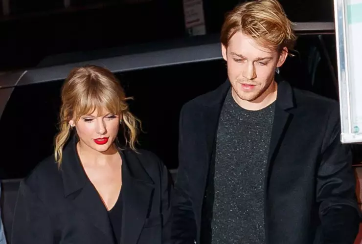 Taylor Swift y Joe Alwyn.jpg