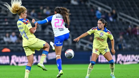 Kheira Hamraoui y Destinee Manzo en el partido Am&eacute;rica vs Rayadas
