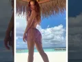Shakira playa.jpg