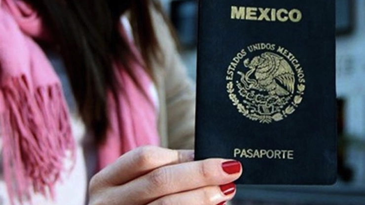 SRE suspende emisión de pasaportes en Baja California y Edomex