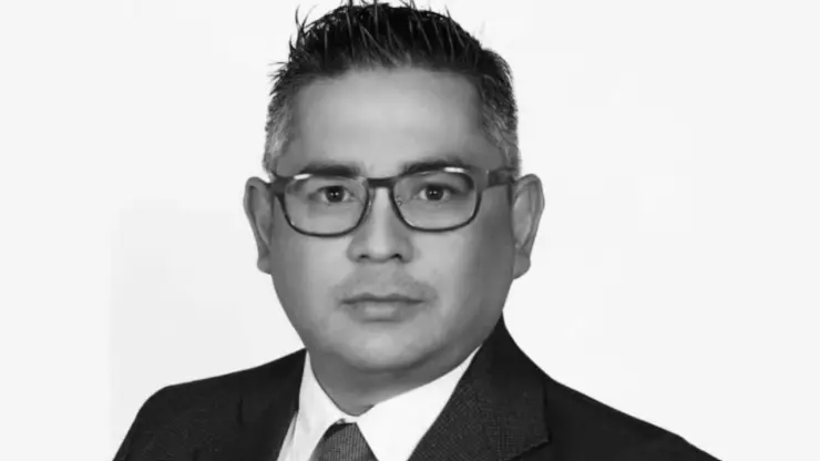 El juez Omar Felipe García Cano fue hallado sin vida en Parral, Chihuahua; la Fiscalía investiga el caso y el Poder Judicial expresó condolencias.